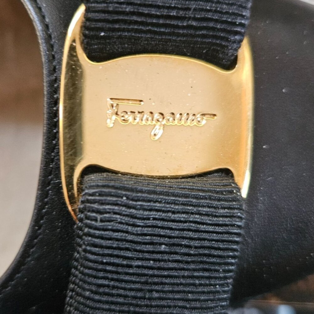Salvatore Ferragamo Pumps Womens Size 9.5M Black Leather Shoes Bow Italy - Picture 12 of 13